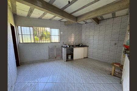 Casa à venda com 225m², 6 quartos e 4 vagas Casa à venda com 225m², 6 quartos e 4 vagasCozinha anexo 1