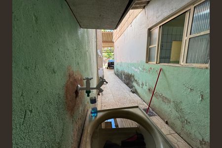 Casa à venda com 225m², 6 quartos e 4 vagas Casa à venda com 225m², 6 quartos e 4 vagasÁrea de serviço anexo 1