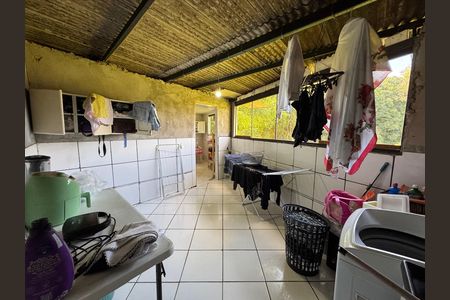 Casa à venda com 225m², 6 quartos e 4 vagas Casa à venda com 225m², 6 quartos e 4 vagasÁrea de Serviço anexo 2