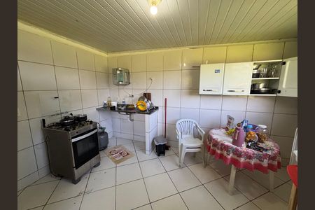 Casa à venda com 225m², 6 quartos e 4 vagas Casa à venda com 225m², 6 quartos e 4 vagasCozinha anexo 2