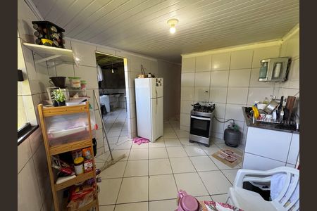 Casa à venda com 225m², 6 quartos e 4 vagas Casa à venda com 225m², 6 quartos e 4 vagasCozinha anexo 2