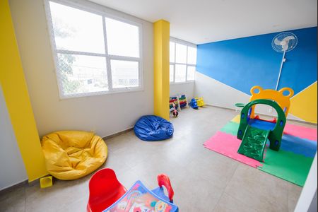 Apartamento para alugar com 129m², 2 quartos e 2 vagas Apartamento para alugar com 129m², 2 quartos e 2 vagasÁrea comum - Brinquedoteca