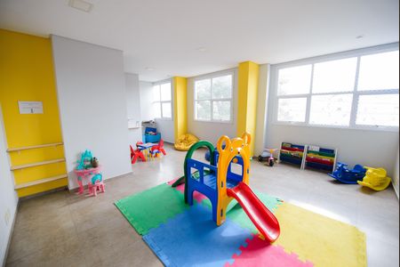 Apartamento para alugar com 129m², 2 quartos e 2 vagas Apartamento para alugar com 129m², 2 quartos e 2 vagasÁrea comum - Brinquedoteca