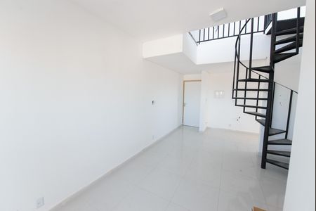 Apartamento para alugar com 129m², 2 quartos e 2 vagas Apartamento para alugar com 129m², 2 quartos e 2 vagasSala