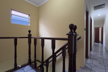 Casa para alugar com 215m², 3 quartos e 2 vagas Casa para alugar com 215m², 3 quartos e 2 vagasCorredor dos Dormitórios
