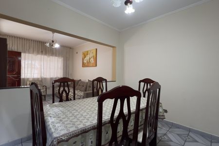 Casa para alugar com 215m², 3 quartos e 2 vagas Casa para alugar com 215m², 3 quartos e 2 vagasSala