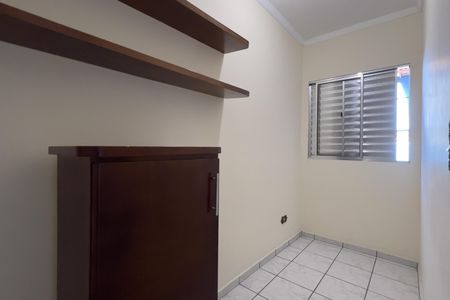 Casa para alugar com 215m², 3 quartos e 2 vagas Casa para alugar com 215m², 3 quartos e 2 vagasCloset do Quarto 2