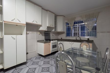 Casa para alugar com 215m², 3 quartos e 2 vagas Casa para alugar com 215m², 3 quartos e 2 vagasCozinha