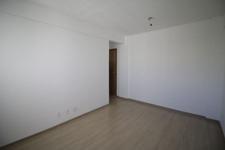 Sala de apartamento para alugar com 2 quartos, 47m² em Taquara, Rio de Janeiro