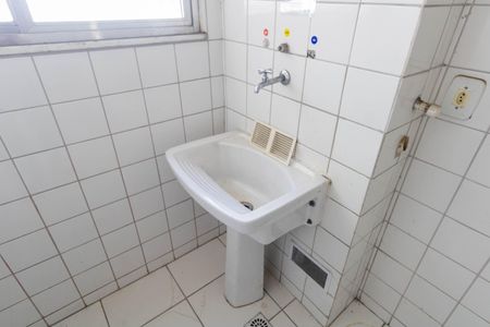 Apartamento à venda com 52m², 2 quartos e 1 vaga Apartamento à venda com 52m², 2 quartos e 1 vagaCozinha e Área de Serviço