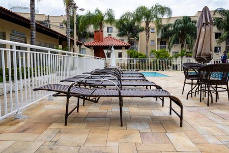 Apartamento à venda com 52m², 2 quartos e 1 vaga Apartamento à venda com 52m², 2 quartos e 1 vagaÁrea comum - Piscina