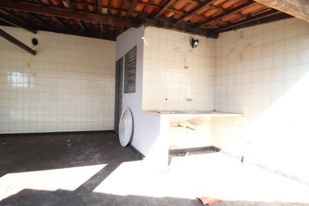 Casa para alugar com 150m², 3 quartos e 2 vagasÁrea de serviço