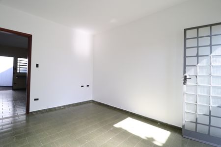 Casa para alugar com 150m², 3 quartos e 2 vagasSala