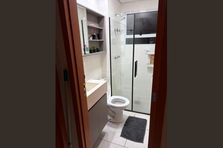 Apartamento à venda com 46m², 2 quartos e 1 vaga Apartamento à venda com 46m², 2 quartos e 1 vagaBanheiro