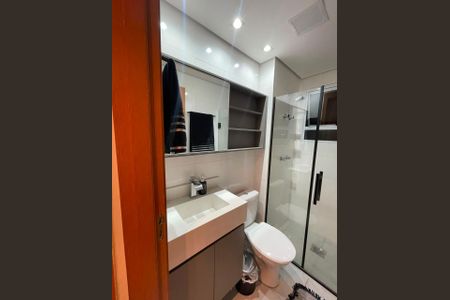 Apartamento à venda com 46m², 2 quartos e 1 vaga Apartamento à venda com 46m², 2 quartos e 1 vagaBanheiro