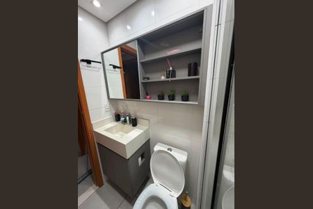 Apartamento à venda com 46m², 2 quartos e 1 vaga Apartamento à venda com 46m², 2 quartos e 1 vagaBanheiro
