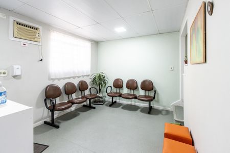 Sala de casa à venda com 4 quartos, 150m² em Barra Funda, São Paulo