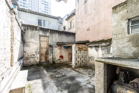 Casa à venda com 150m², 4 quartos e 1 vaga Casa à venda com 150m², 4 quartos e 1 vagaQuintal