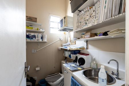 Casa à venda com 150m², 4 quartos e 1 vaga Casa à venda com 150m², 4 quartos e 1 vagaBanheiro