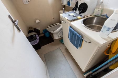 Casa à venda com 150m², 4 quartos e 1 vaga Casa à venda com 150m², 4 quartos e 1 vagaBanheiro