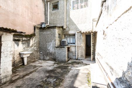 Casa à venda com 150m², 4 quartos e 1 vaga Casa à venda com 150m², 4 quartos e 1 vagaQuintal