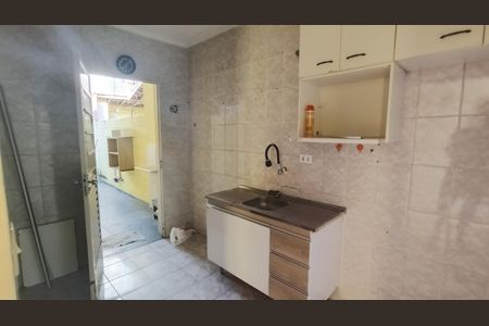 Cozinha  de casa de condomínio para alugar com 2 quartos, 43m² em Jardim Sao Luiz, Suzano