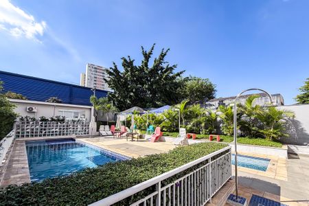 Apartamento para alugar com 38m², 2 quartos e sem vaga Apartamento para alugar com 38m², 2 quartos e sem vagaPiscina