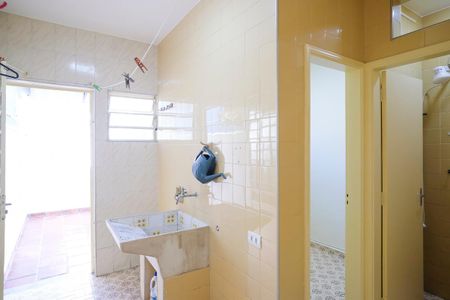 Casa para alugar com 120m², 3 quartos e 1 vagaÁrea de serviço