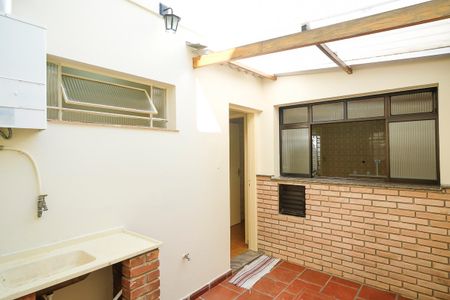 Casa para alugar com 120m², 3 quartos e 1 vagaQuintal