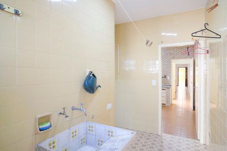 Casa para alugar com 120m², 3 quartos e 1 vagaÁrea de serviço