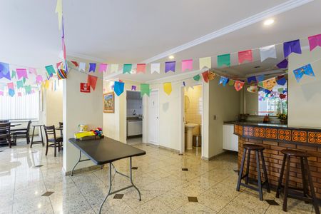 Apartamento à venda com 105m², 2 quartos e 1 vaga Apartamento à venda com 105m², 2 quartos e 1 vagaÁrea comum - Salão de festas