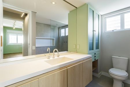 Apartamento à venda com 105m², 2 quartos e 1 vaga Apartamento à venda com 105m², 2 quartos e 1 vagaBanheiro da Suíte