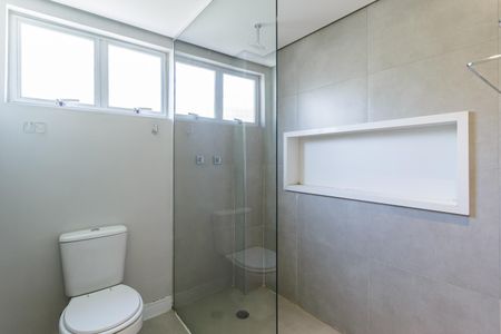 Apartamento à venda com 105m², 2 quartos e 1 vaga Apartamento à venda com 105m², 2 quartos e 1 vagaBanheiro da Suíte