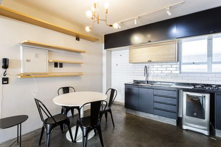 Apartamento à venda com 105m², 2 quartos e 1 vaga Apartamento à venda com 105m², 2 quartos e 1 vagaCozinha