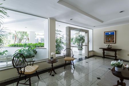 Apartamento à venda com 105m², 2 quartos e 1 vaga Apartamento à venda com 105m², 2 quartos e 1 vagaHall social