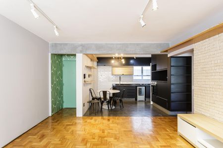 Apartamento à venda com 105m², 2 quartos e 1 vaga Apartamento à venda com 105m², 2 quartos e 1 vagaSala