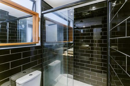 Apartamento à venda com 105m², 2 quartos e 1 vaga Apartamento à venda com 105m², 2 quartos e 1 vagaBanheiro Social