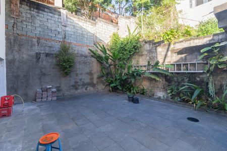 Casa para alugar com 150m², 3 quartos e 1 vaga Casa para alugar com 150m², 3 quartos e 1 vagaQuintal