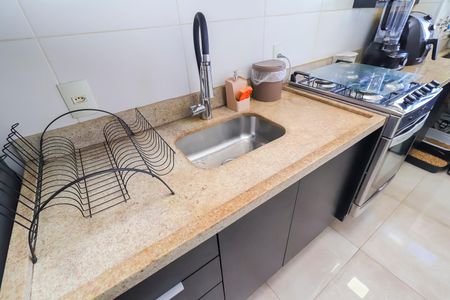 Apartamento à venda com 54m², 2 quartos e 1 vagaCozinha e Área de Serviço
