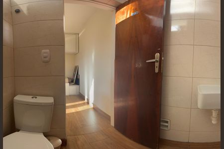 Casa para alugar com 104m², 2 quartos e 2 vagas Casa para alugar com 104m², 2 quartos e 2 vagasbanheiro externo