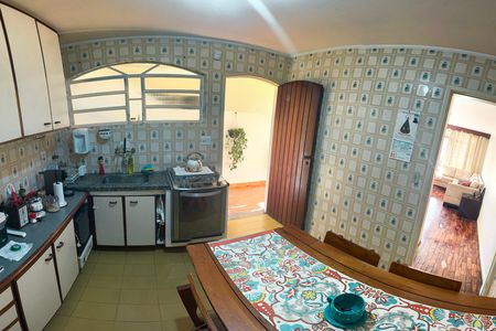 Casa para alugar com 104m², 2 quartos e 2 vagas Casa para alugar com 104m², 2 quartos e 2 vagasCozinha
