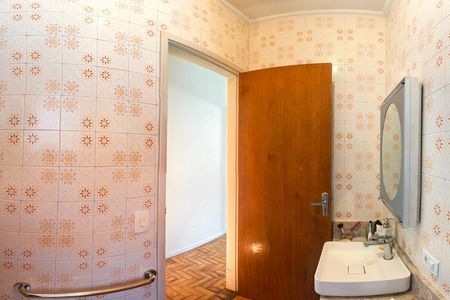 Casa para alugar com 104m², 2 quartos e 2 vagas Casa para alugar com 104m², 2 quartos e 2 vagasBanheiro