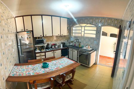 Casa para alugar com 104m², 2 quartos e 2 vagas Casa para alugar com 104m², 2 quartos e 2 vagasCozinha