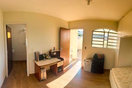 Casa para alugar com 104m², 2 quartos e 2 vagas Casa para alugar com 104m², 2 quartos e 2 vagasquarto externo
