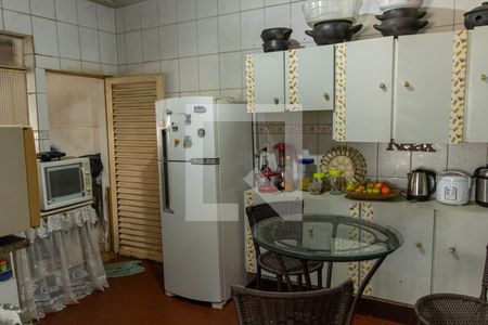 Casa à venda com 440m², 4 quartos e 2 vagas Casa à venda com 440m², 4 quartos e 2 vagasCozinha 01