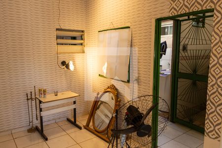 Casa à venda com 440m², 4 quartos e 2 vagas Casa à venda com 440m², 4 quartos e 2 vagasSala 02