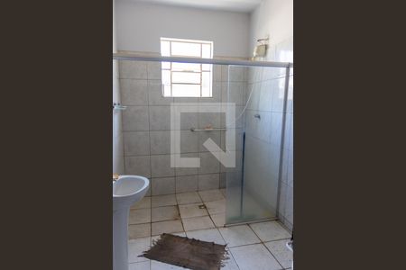 Casa à venda com 440m², 4 quartos e 2 vagas Casa à venda com 440m², 4 quartos e 2 vagasBanheiro 02