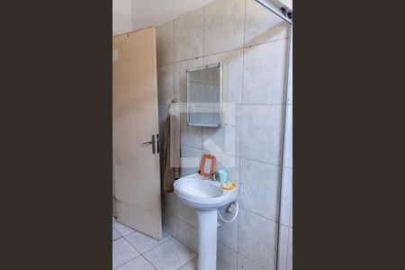 Casa à venda com 440m², 4 quartos e 2 vagas Casa à venda com 440m², 4 quartos e 2 vagasBanheiro 02