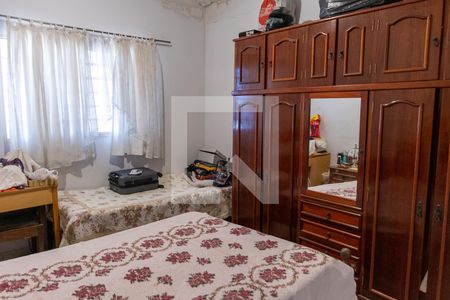 Casa à venda com 440m², 4 quartos e 2 vagas Casa à venda com 440m², 4 quartos e 2 vagasQuarto 01