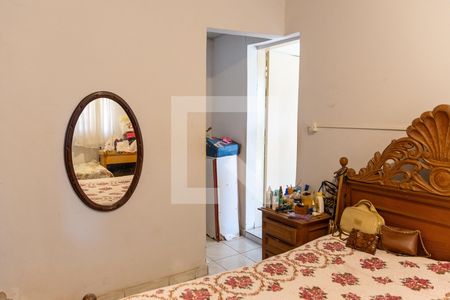 Casa à venda com 440m², 4 quartos e 2 vagas Casa à venda com 440m², 4 quartos e 2 vagasQuarto 01